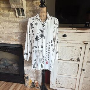 Soft Surroundings white and black button down blouse tunic Asian Chinese script